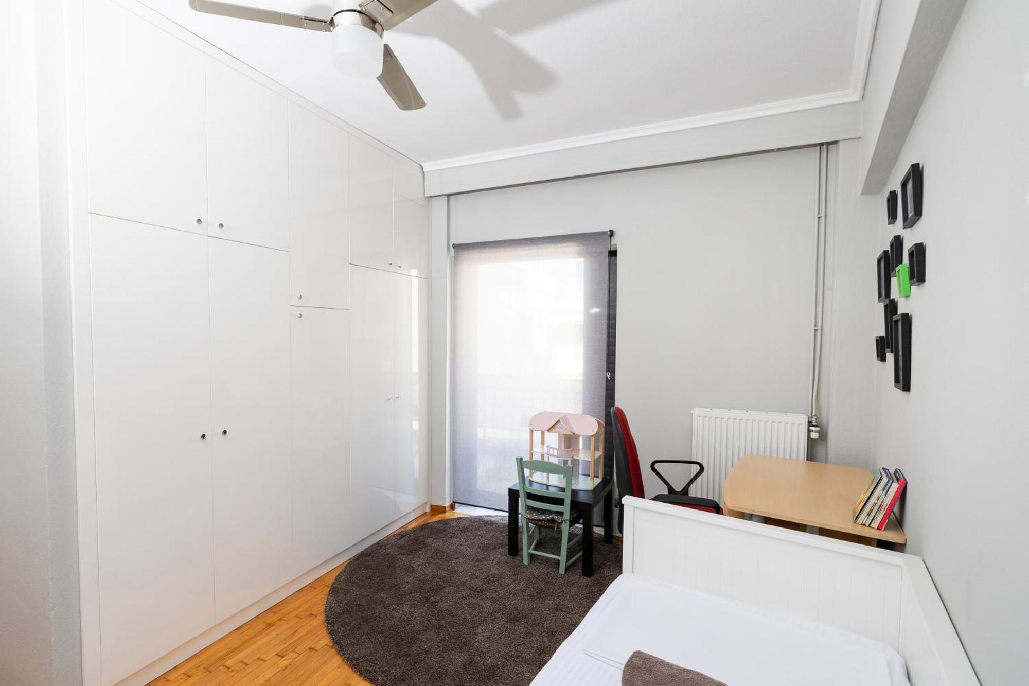 Four Reasons Apts Ntepo Θεσσαλονίκη